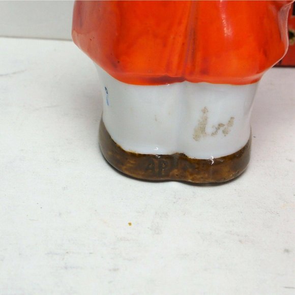 Toby Style 1950’s Colonial Couple Salt And Pepper Shakers +1 [lot of 3] - Picture 7 of 7